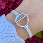 ALMA • Bracelet en cuir avec fermoir en T plaqué or ou argent