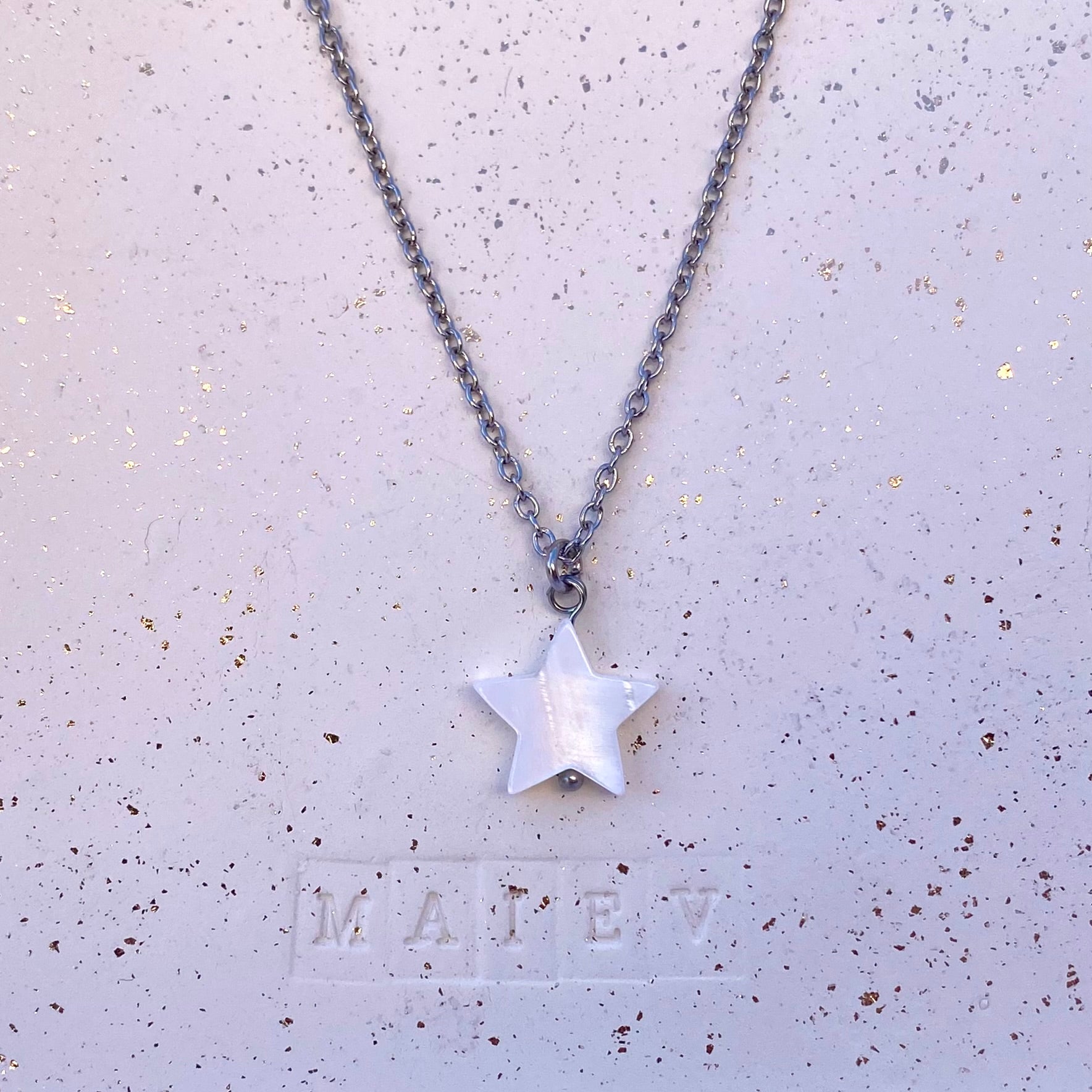 CIEL • Collier en acier inoxydable avec breloque étoile en coquillage