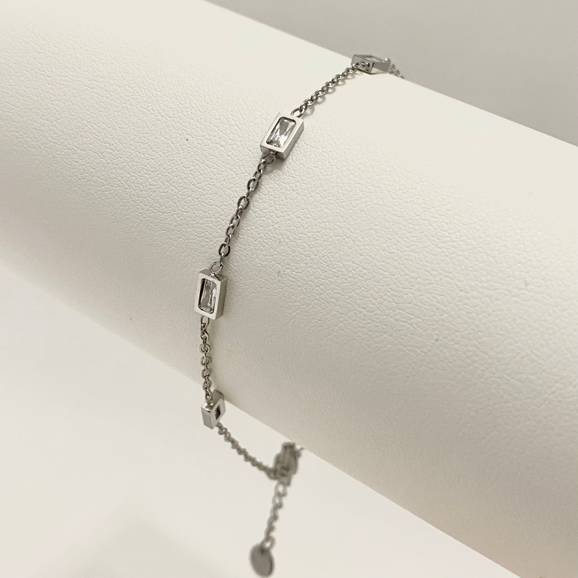 ASTRID• Bracelet en acier inoxydable et zirconium
