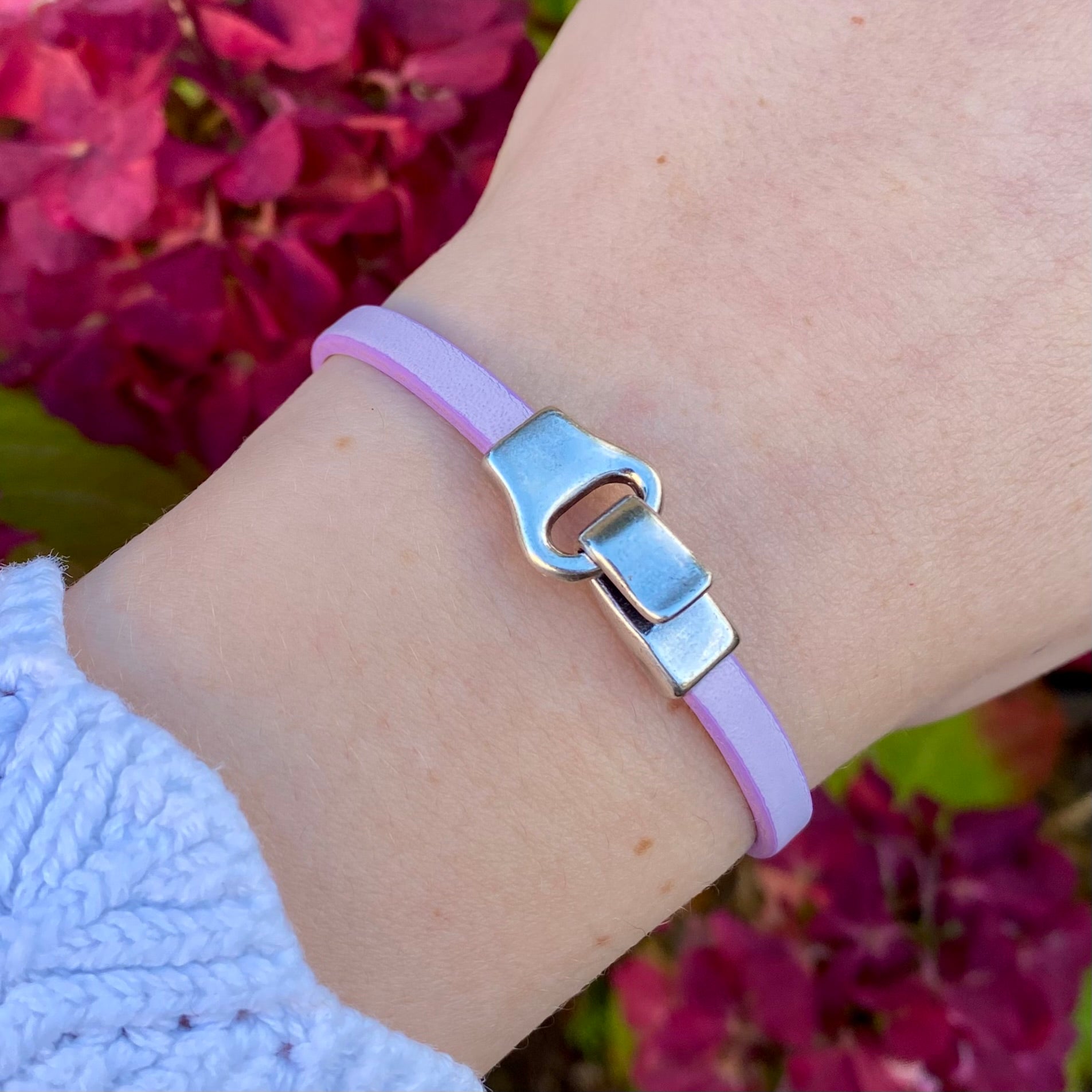 TARA • Bracelet en cuir avec fermoir crochet plaqué or ou argent