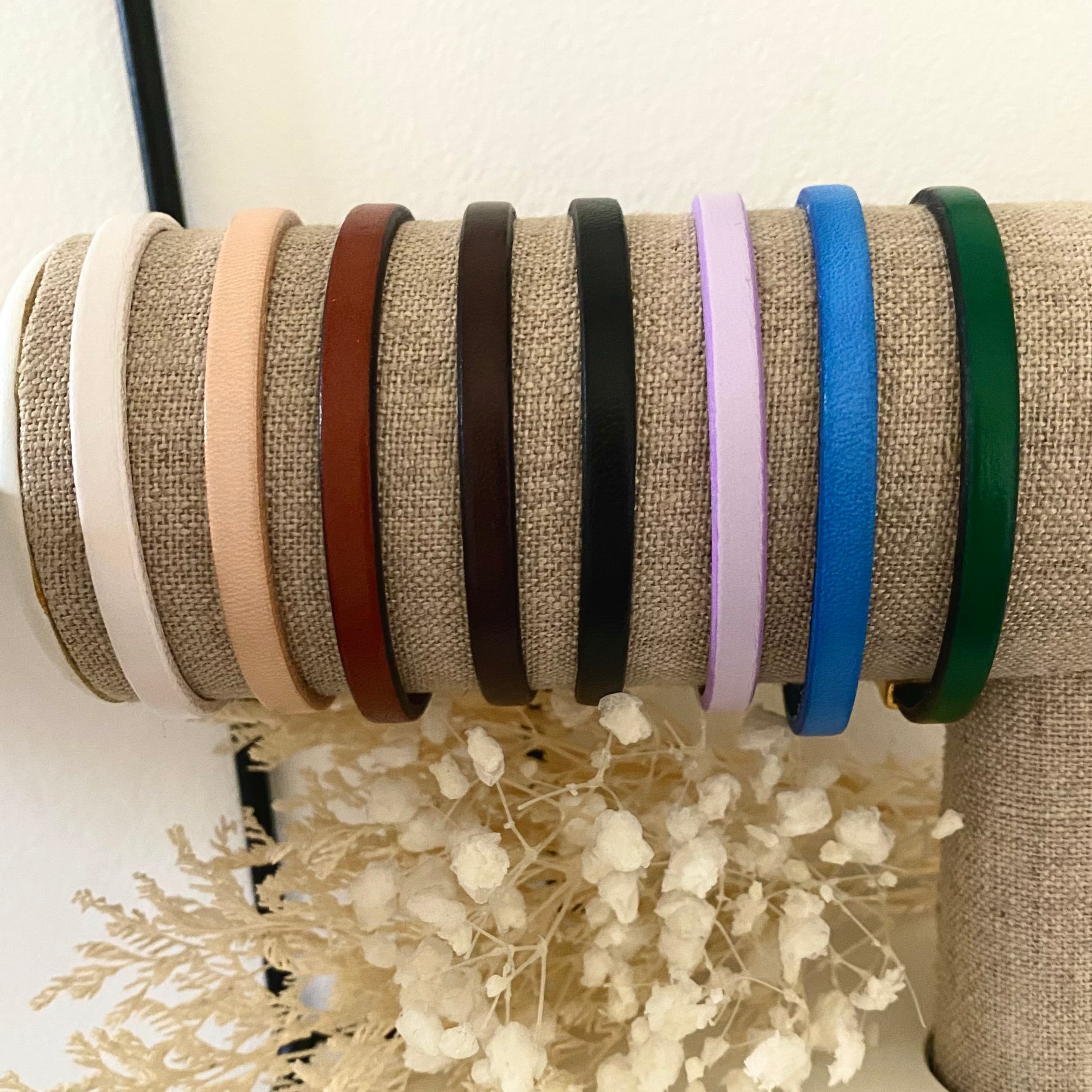 LOLA • Bracelet en cuir avec fermoir aimanté plaqué or ou argent