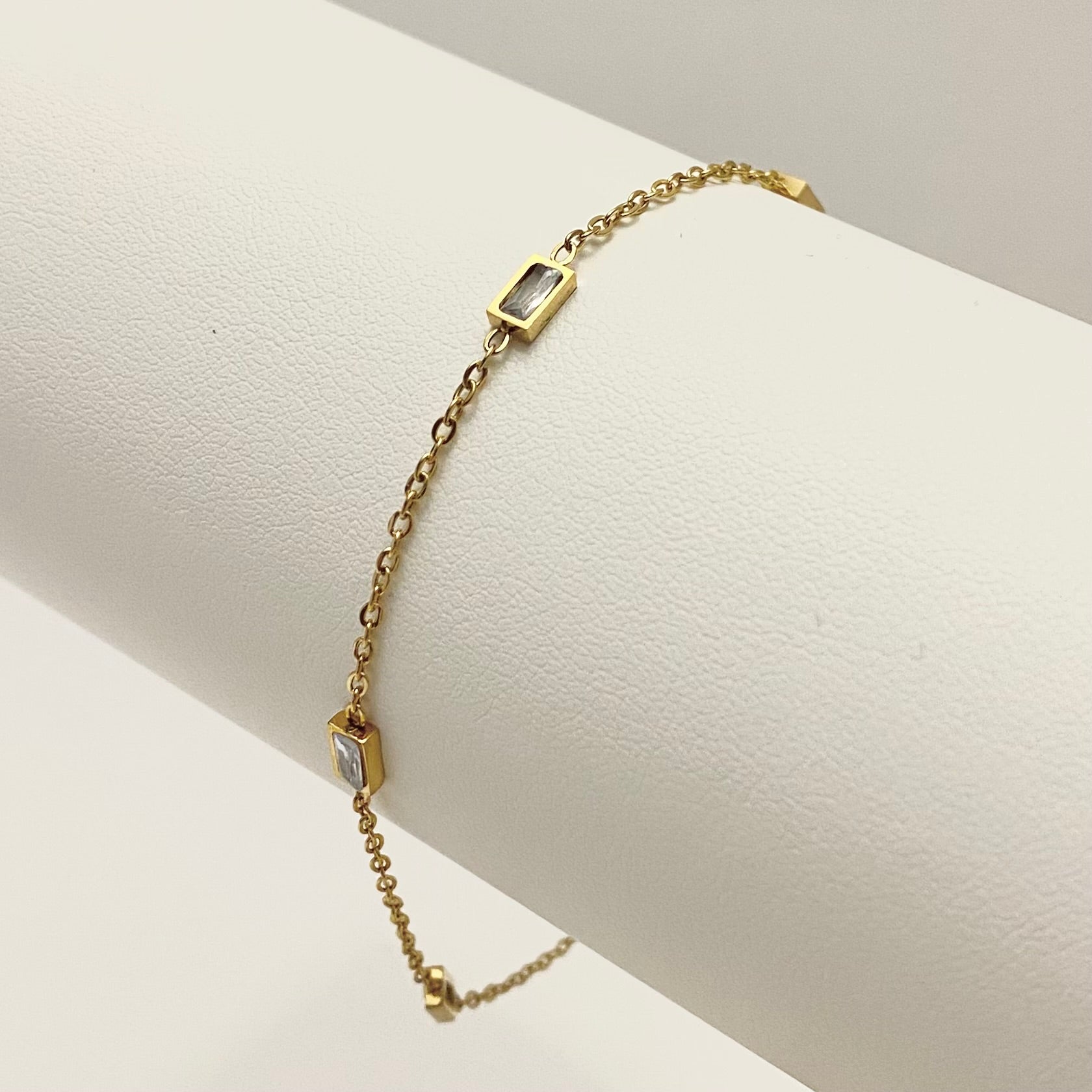 ASTRID• Bracelet en acier inoxydable et zirconium